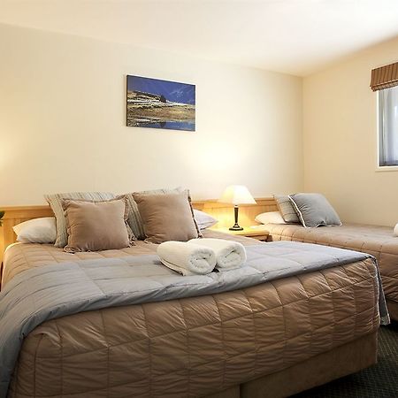 Clearbrook Motel & Serviced Apartments Wanaka Exterior photo