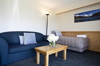 Clearbrook Motel & Serviced Apartments Wanaka Exterior photo