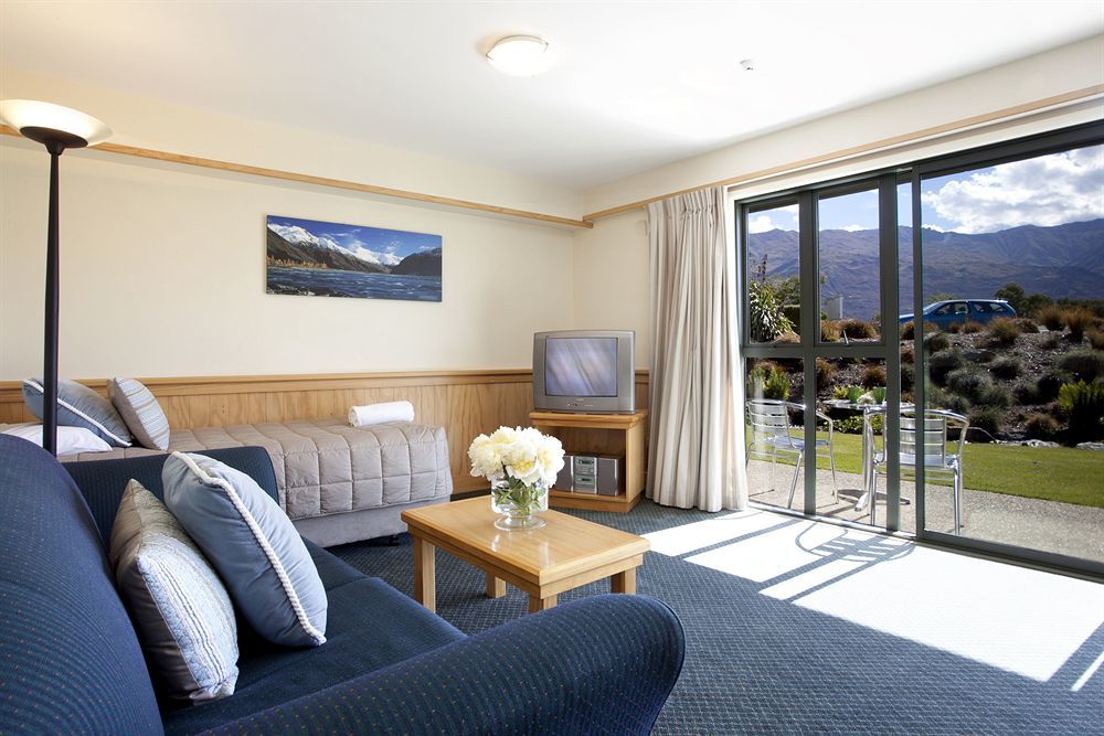 Clearbrook Motel & Serviced Apartments Wanaka Exterior photo