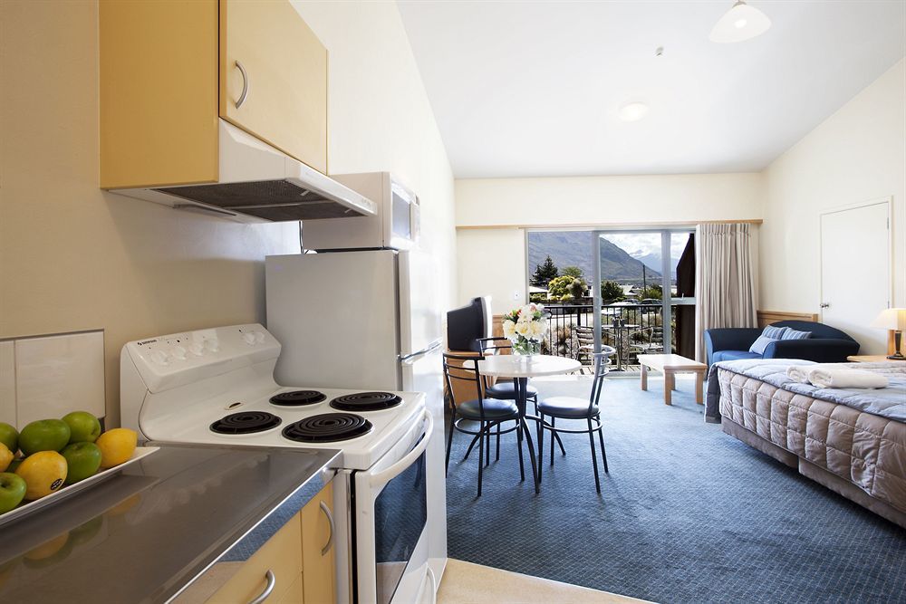 Clearbrook Motel & Serviced Apartments Wanaka Exterior photo